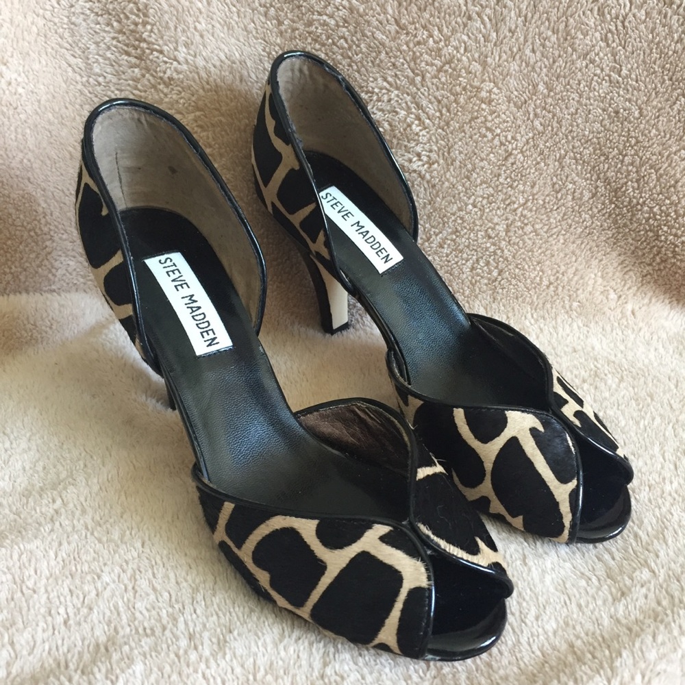 Steve Madden Lejune giraffe animal peep toe pumps